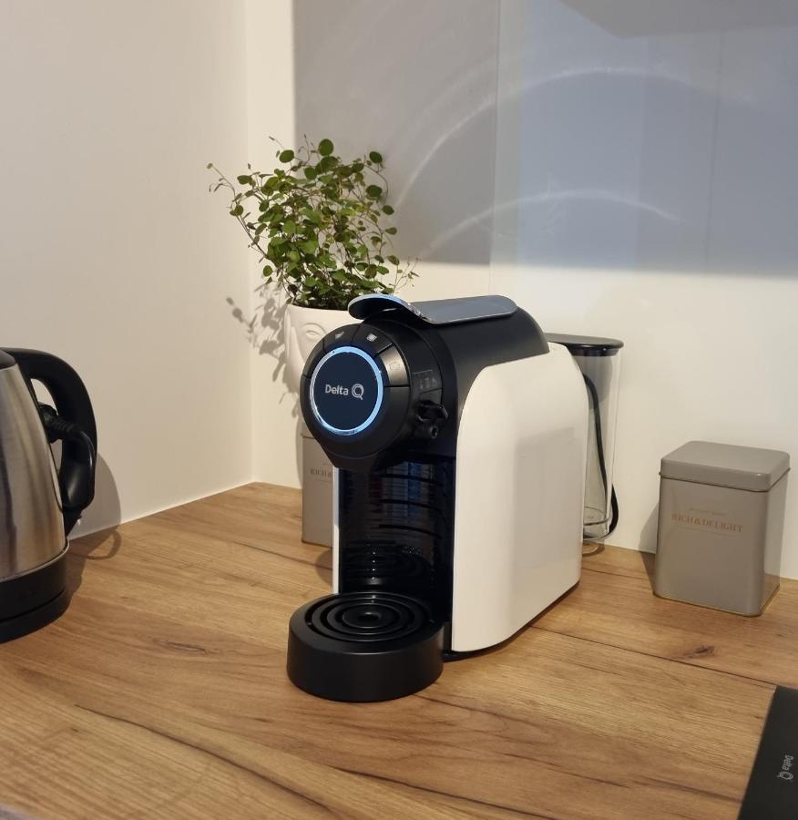 Apple Apartments - Gdanska Prywatne Miejsce Parkingowe ウッチ エクステリア 写真